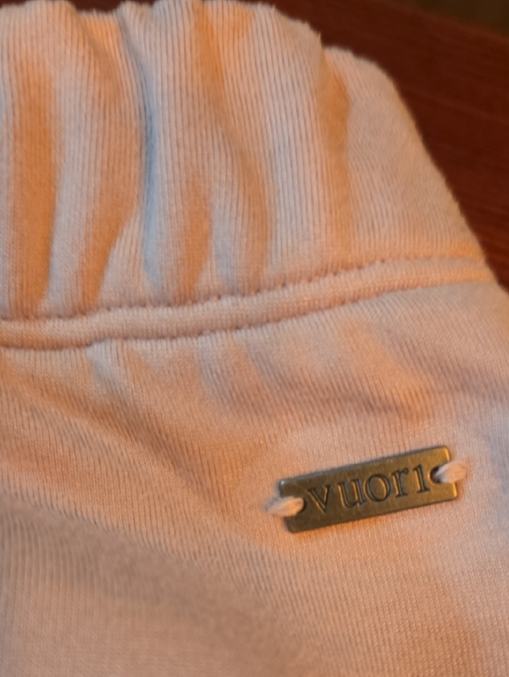 Like New ! VUORI HALO Vintahe Rose Modern Hoodie and Pant Set S/M - Picture 8 of 10